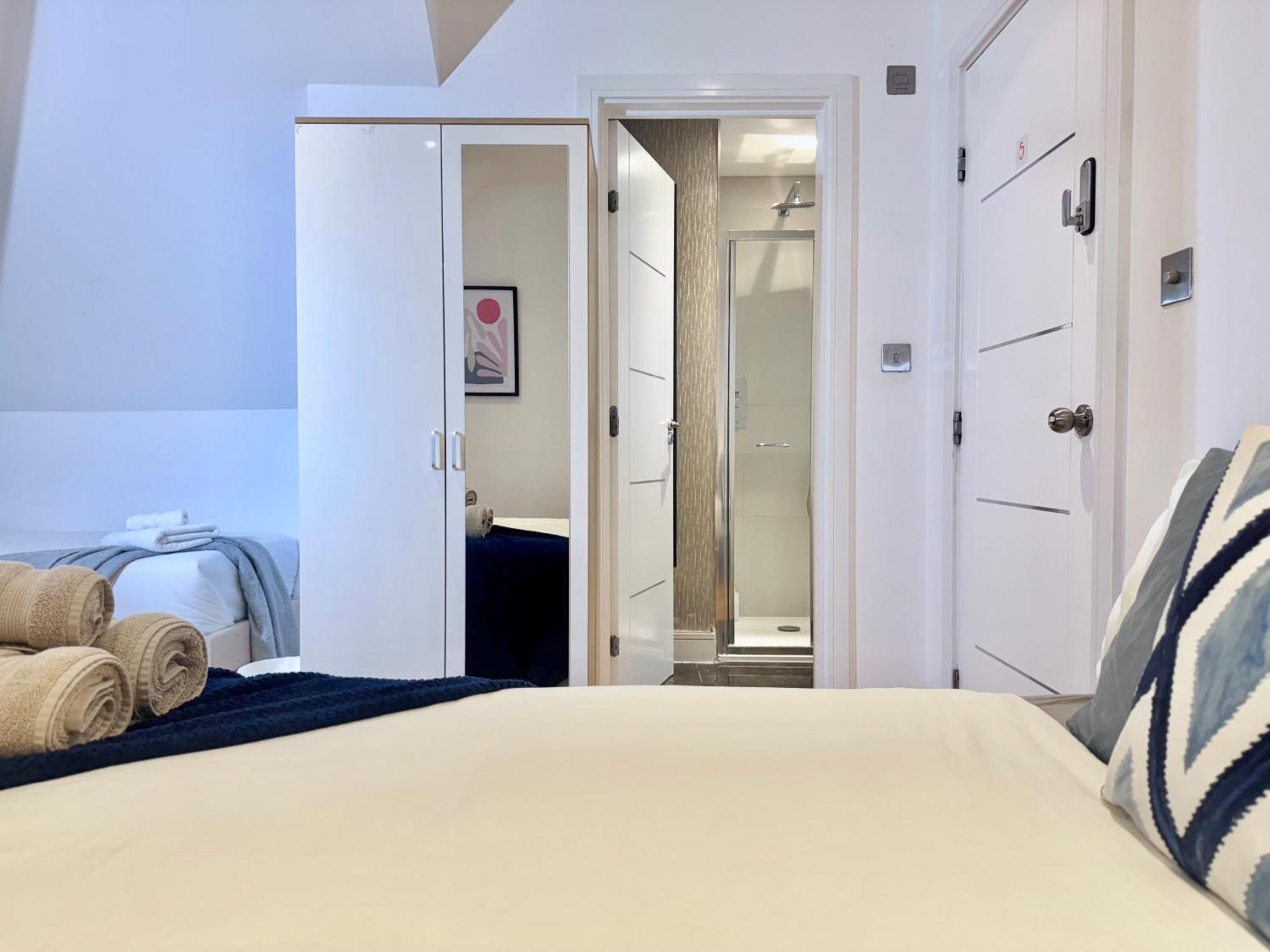 En-Suites With Free Parking 30Min To Central Лондон Екстер'єр фото