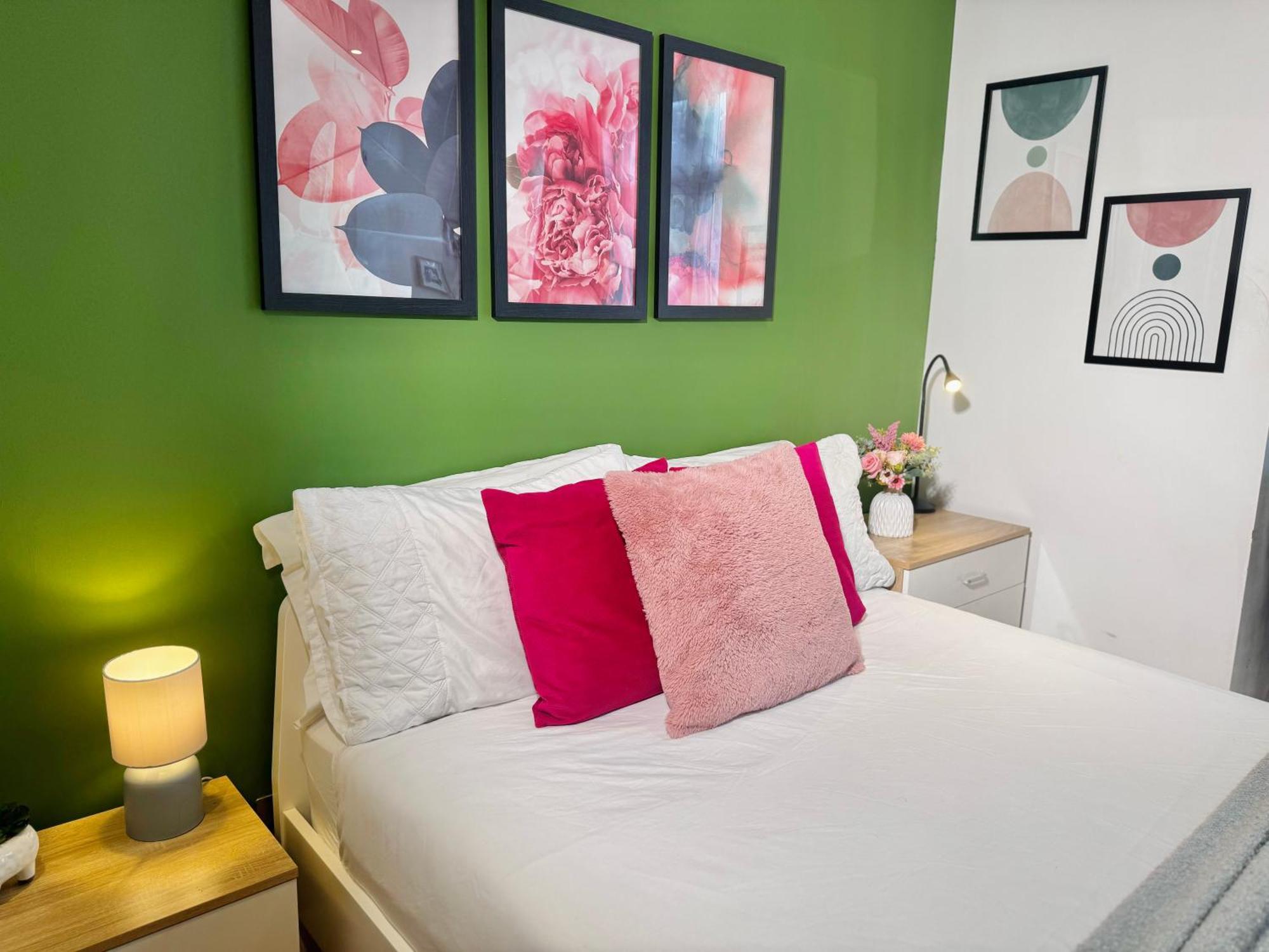 En-Suites With Free Parking 30Min To Central Лондон Екстер'єр фото
