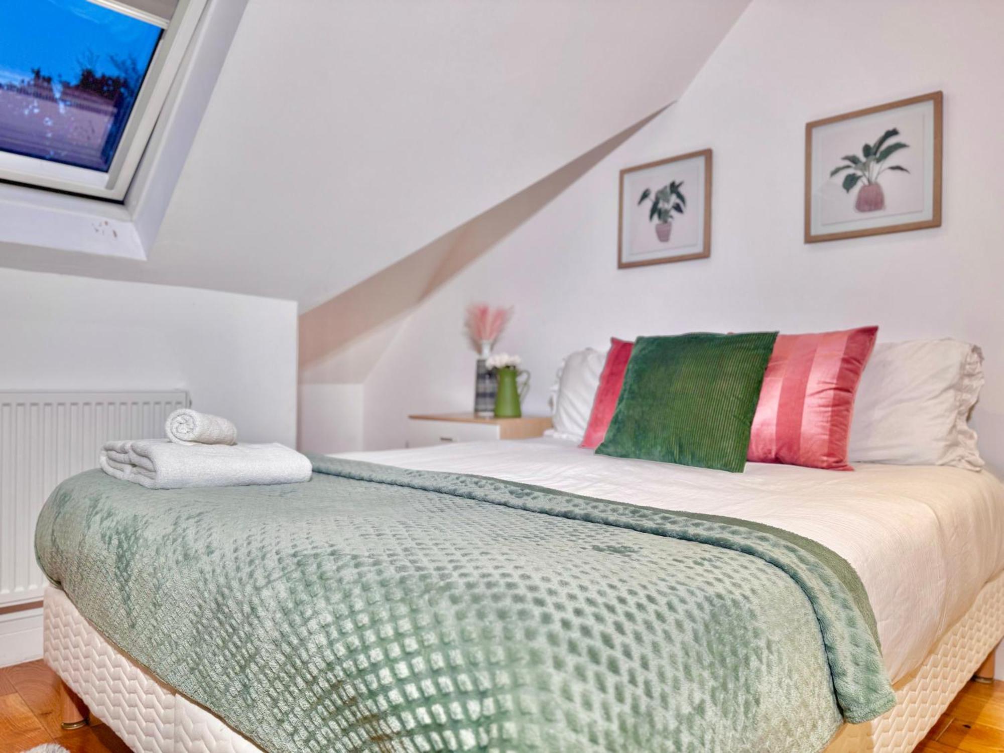 En-Suites With Free Parking 30Min To Central Лондон Екстер'єр фото