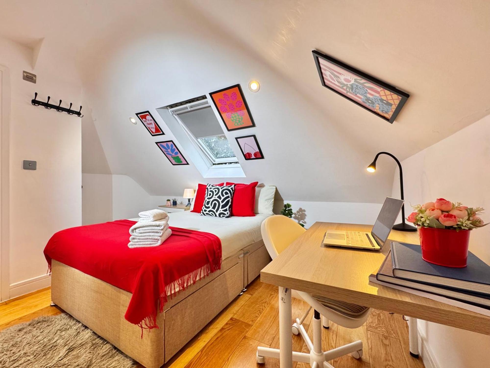 En-Suites With Free Parking 30Min To Central Лондон Екстер'єр фото