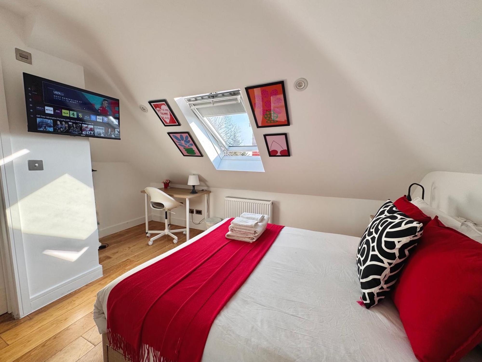 En-Suites With Free Parking 30Min To Central Лондон Екстер'єр фото